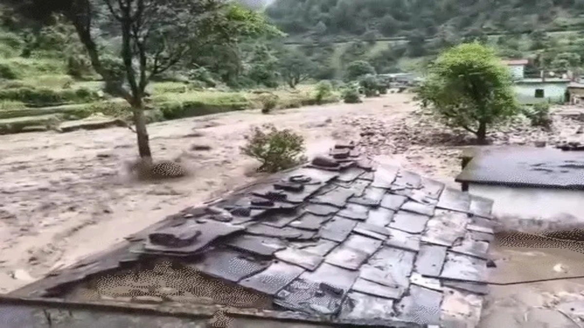 Uttarakhand में Chamoli में Cloudburst, 7 लोग लापता, Mussoorie में 2500 Tourists फंसे; Himachal में 419 मौतें, देशभर में 8% ज्यादा बारिश