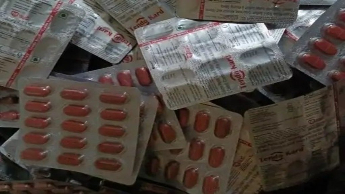 मोहाली में नकली दवा कारोबार का पर्दाफाश:2 फैक्ट्रियों पर छापा-1 सील, दवा जब्त, लग चुका है 16 लाख जुर्माना