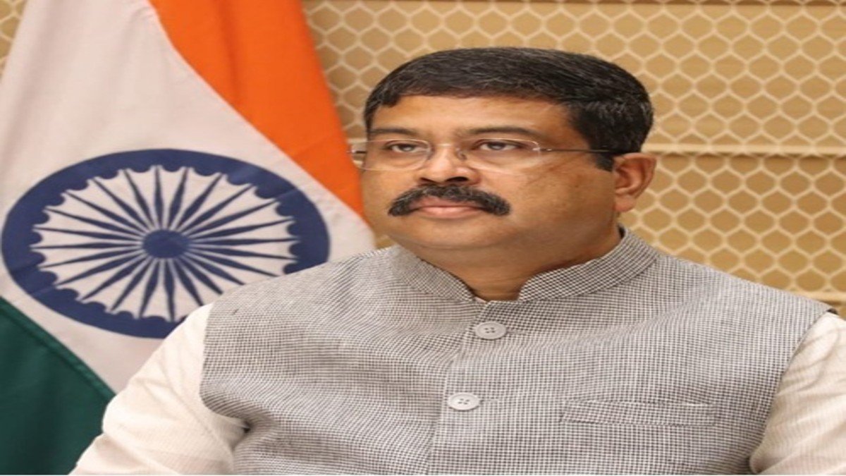 NEET विवाद के बीच शिक्षा मंत्री धर्मेंद्र प्रधान का इस्तीफा, छात्रों के लंबे आंदोलन के बाद बड़ा फैसला